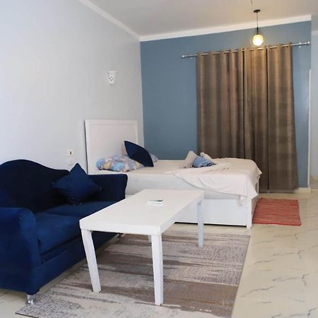 Nefertarie Guest House Луксор Экстерьер фото