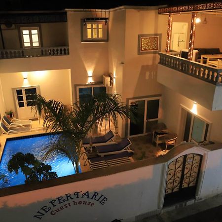 Nefertarie Guest House Луксор Экстерьер фото