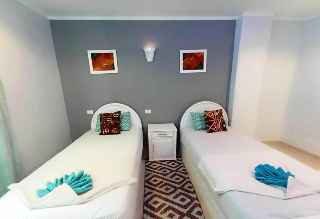 Nefertarie Guest House Луксор Экстерьер фото