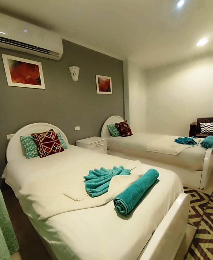 Nefertarie Guest House Луксор Экстерьер фото