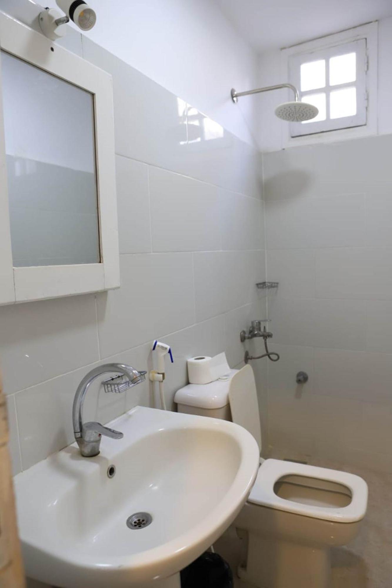 Nefertarie Guest House Луксор Экстерьер фото