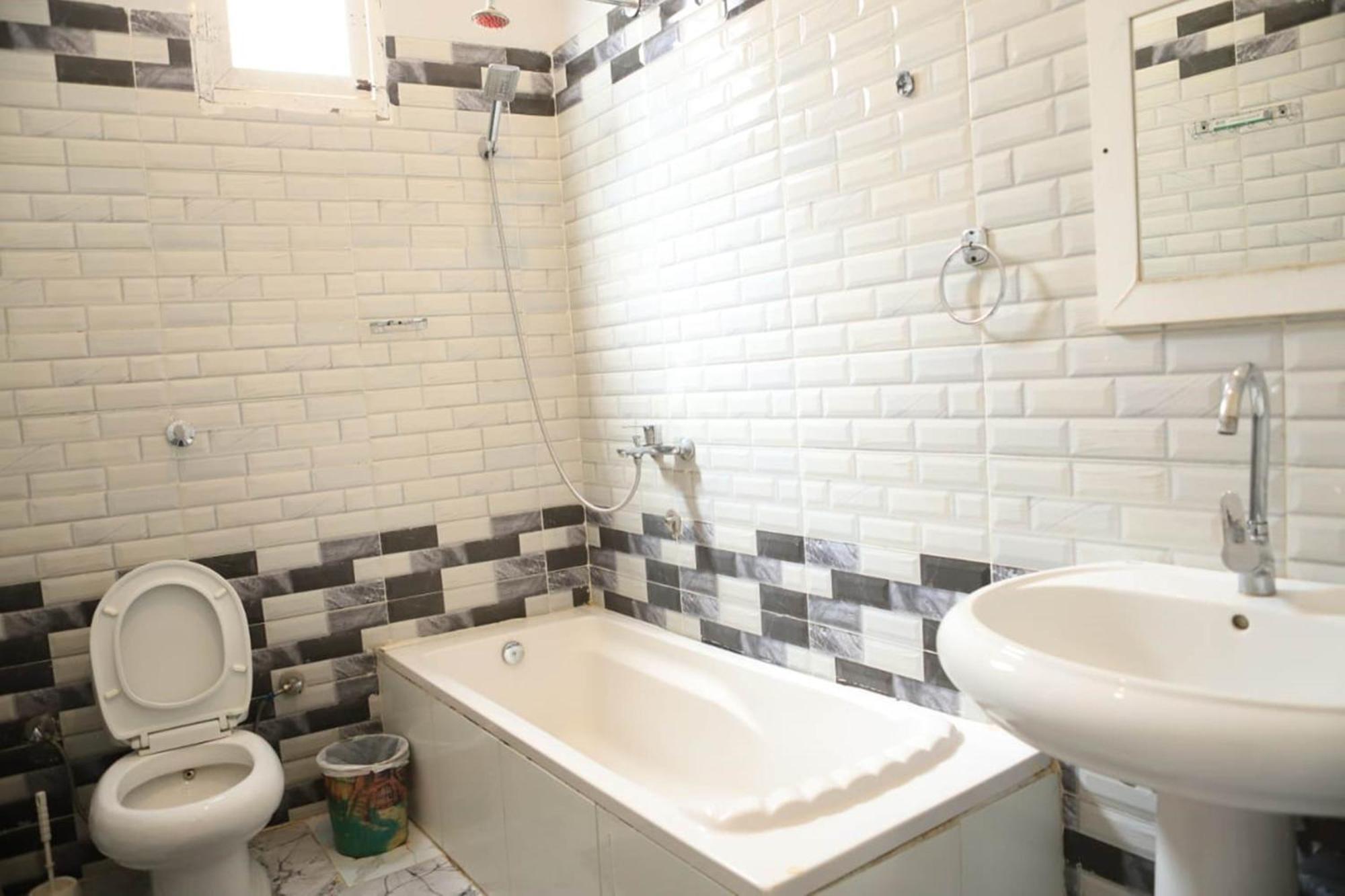 Nefertarie Guest House Луксор Экстерьер фото