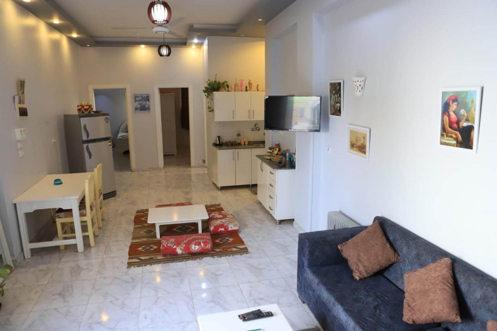 Nefertarie Guest House Луксор Экстерьер фото
