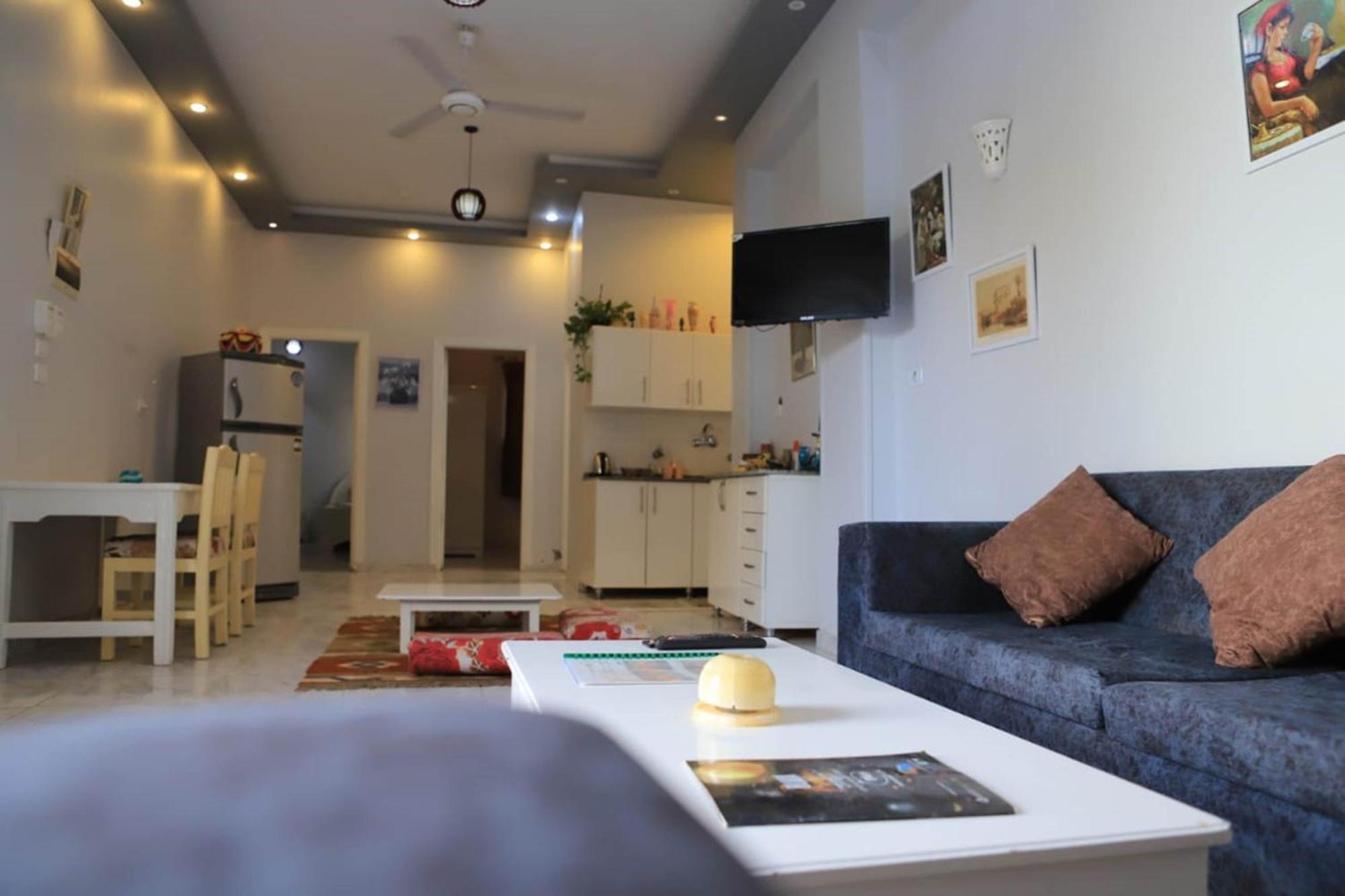 Nefertarie Guest House Луксор Экстерьер фото