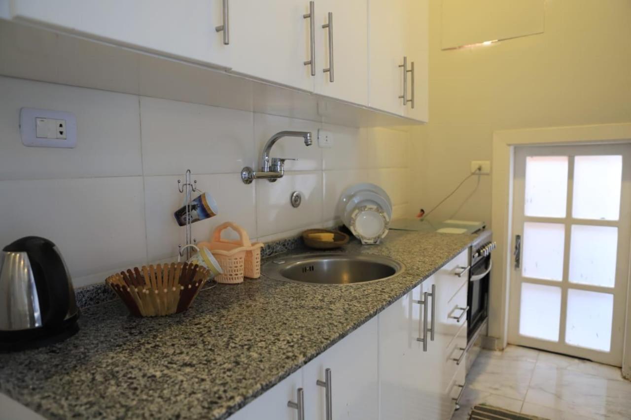 Nefertarie Guest House Луксор Экстерьер фото